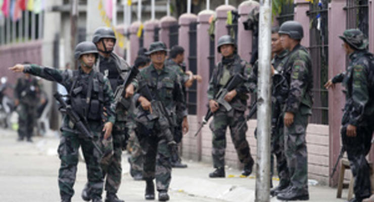 Вооруженный конфликт на Филлипинах: исламисты держат в блокаде часть города, задействованы силы ВВС