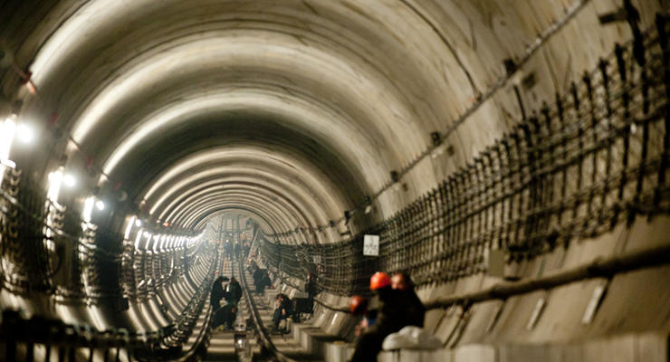 Станцию метро Теремки откроют в следующем месяце
