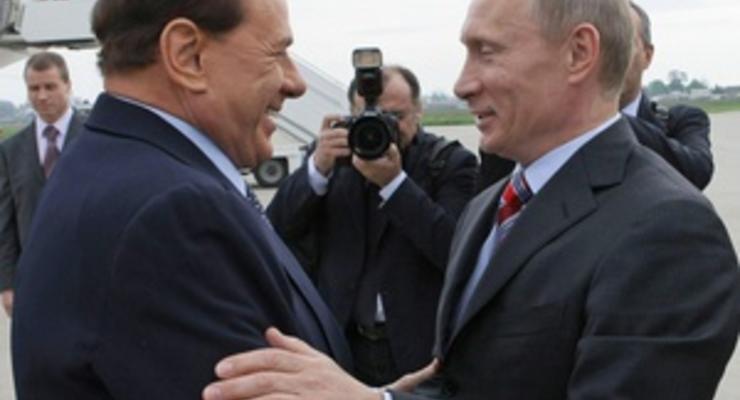 Путин: Берлускони судят за то, что он не гей
