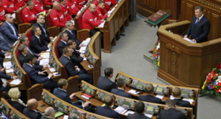 Глава представительства ЕС в Украине порицает практику лишения мандатов депутатов через суд