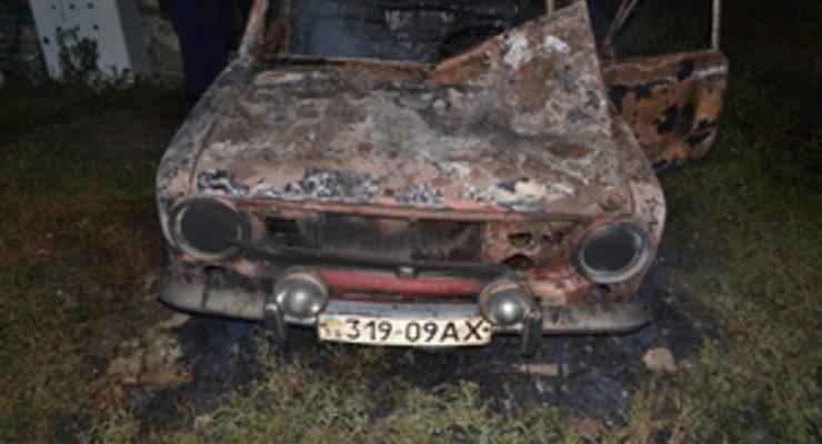 В Луганской области неизвестные сожгли автомобиль активиста Дорожного контроля