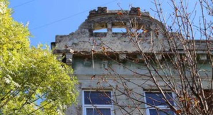 В центре Львова произошел обвал фасада дома