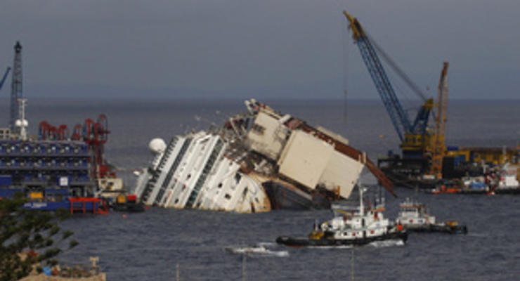 На борту поднятого со дна лайнера Costa Concordia обнаружили тело одного из погибших