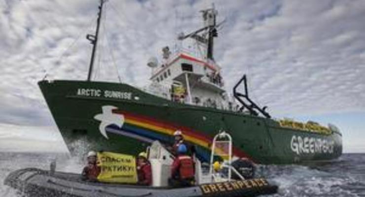 Москва грозит активистам Greenpeace новыми обвинениями - Reuters