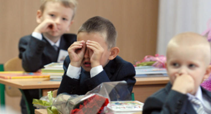 В украинских школах введут спецкурс о вреде наркотиков и алкоголя - Ъ