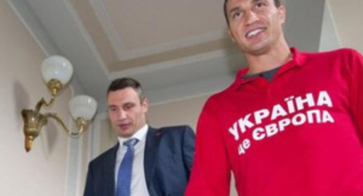Виталий Кличко показал брату Верховную Раду. Фото- и видеорепортажи