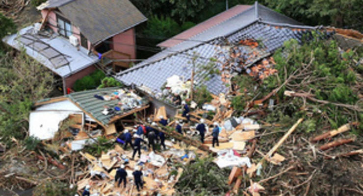 Мощнейший тайфун Випа, обрушившийся на Японию, унес жизни 13-ти человек