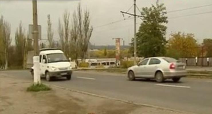 Жители Енакиево требуют наказать водителя авто, сбившего насмерть 12-летнюю школьницу