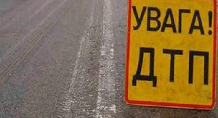 В Кировоградской области предпринимательница, сбив двух мужчин на мотоцикле, возмутилась повреждениями машины