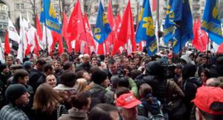 Митинг у Киевсовета завершен, протестующие покидают Крещатик
