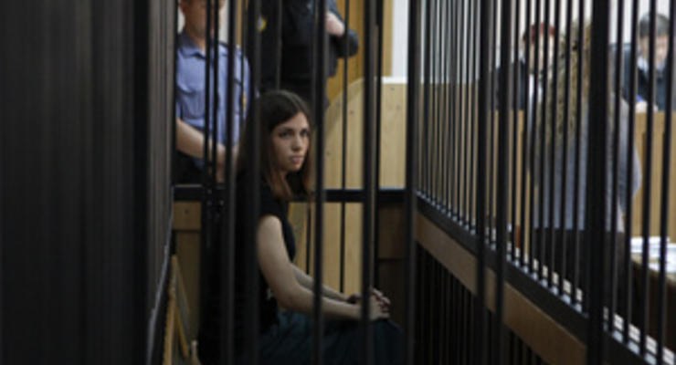 Надежду Толоконникову этапируют в Чувашию