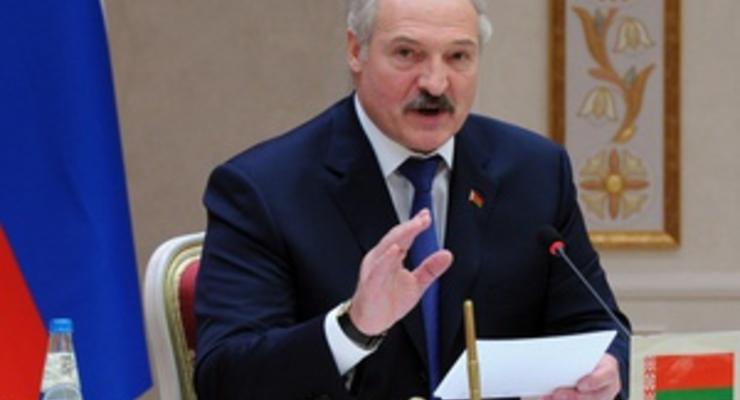 Лукашенко зовет провожающую Саакашвили Грузию назад в СНГ