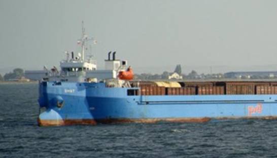 Паром с украино-российским экипажем сняли с мели возле грузинского порта Поти