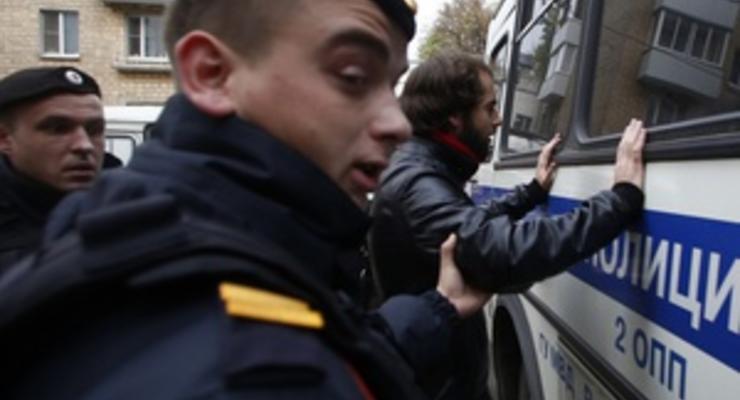 В Москве на рынке задержаны около тысячи нелегалов