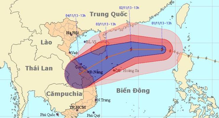 Девятиметровые волны и оранжевый уровень опасности: к Китаю приближается 29-й за год тайфун