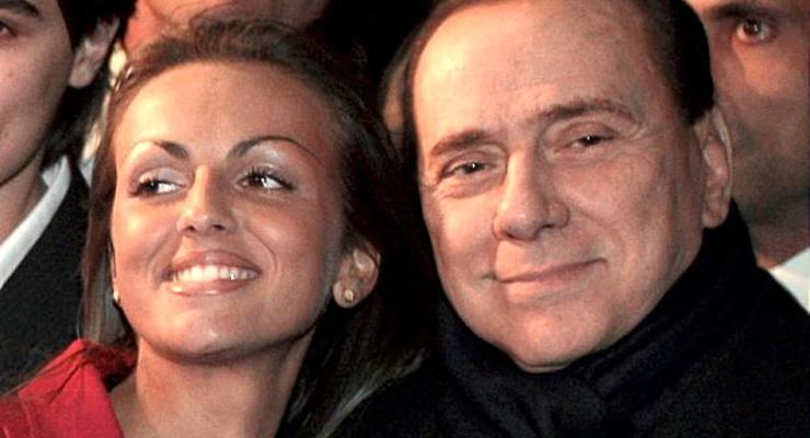Берлускони в свои 77 тайно женился: все девушки политика (ФОТО)