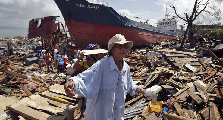 Супертайфун на Филиппинах: погибли более 10 тысяч человек (ФОТО, ВИДЕО)