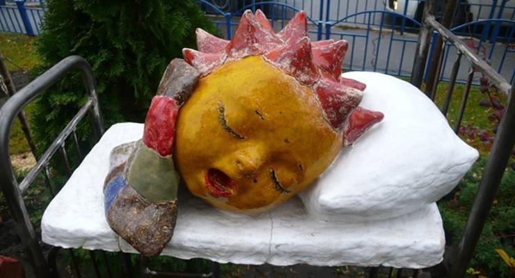 Спящее солнышко и Нос Гоголя: необычные скульптуры Киева