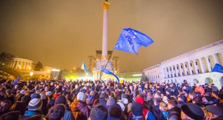 Евромайдан: митинг против срыва ассоциации продолжается (ФОТО)