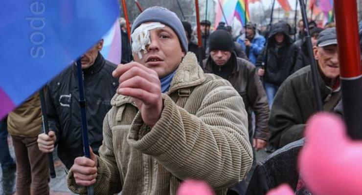 С боем и под водку. Как прошел марш «геев» в Киеве (ФОТО)