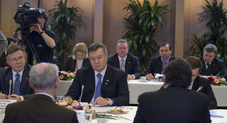 Новая газета: Президент Украины Виктор Янукович выбирает "бандитский капитализм"