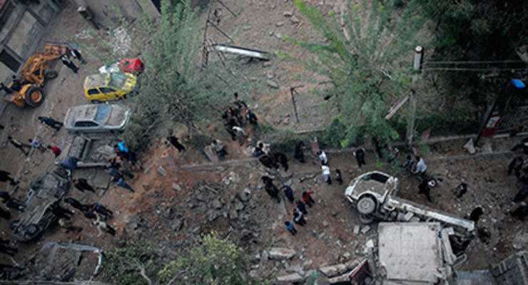Взрыв на территории посольства России: погиб сириец, девять человек ранены