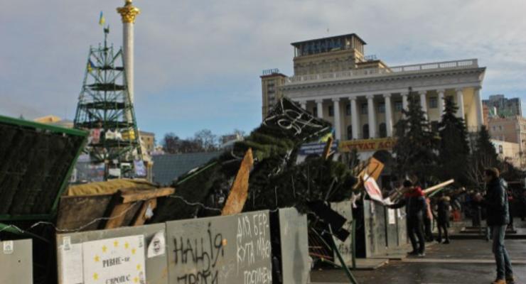 Власти Киева просят совета по поводу новогодней елки