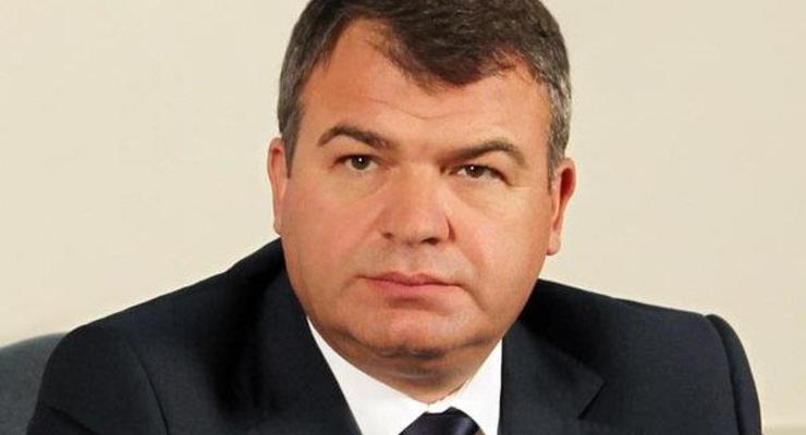 Бывшему министру обороны РФ Сердюкову предъявили обвинение в халатности