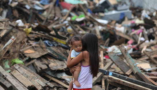 Число жертв тайфуна Хаян достигло 5,8 тысяч человек