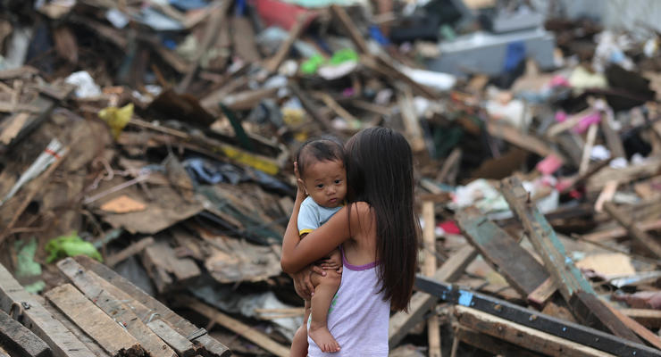Число жертв тайфуна Хаян достигло 5,8 тысяч человек