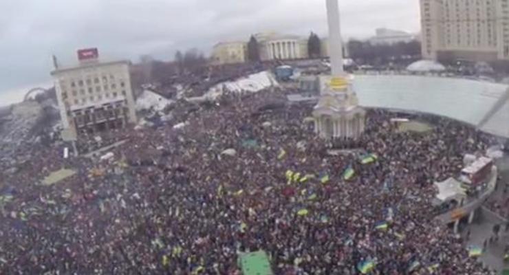 Сотни тысяч демонстрантов вышли на Народное вече в Киеве