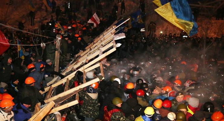 Самые главные ВИДЕО штурма Евромайдана 11 декабря