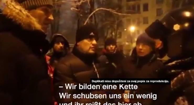 "Потолкаемся. Так надо": немецкие журналисты засняли разговор ударовца и Владимира Кличко с Беркутом
