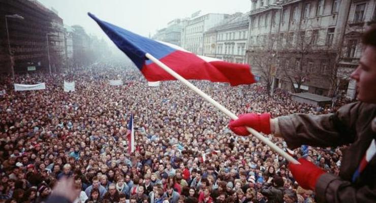 Участник событий 1989 года в Чехословакии записал видеообращение к украинцам