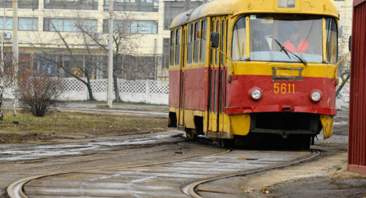 Водители трамваев в Днепропетровске возобновили работу после начала выплаты задолженности по зарплате
