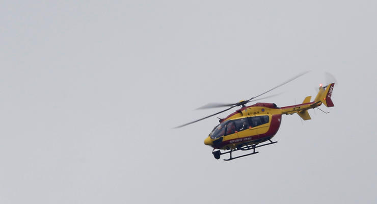 Во Франции рухнул вертолет, на борту которого находились четыре человека