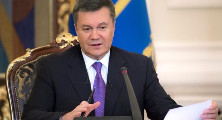 Янукович учредил грамоту о присвоении высшего дипломатического ранга