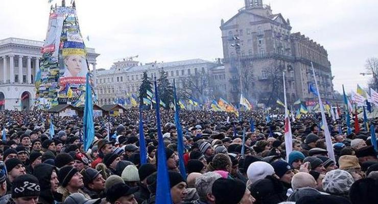 На Майдане Незалежности началось четвертое Народное вече