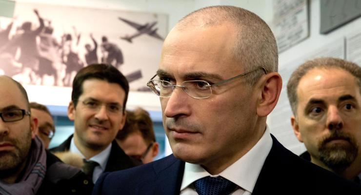 Я - не последний политзаключенный в России. Фото Ходорковского после выхода на свободу