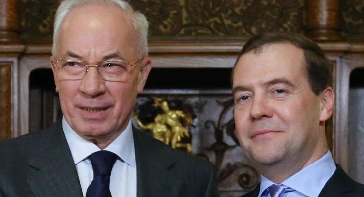 РФ купила украинские облигации на $3 млрд - Медведев