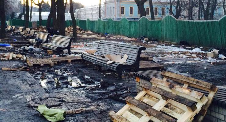 КГГА требует от организаторов Антимайдана оплатить восстановление Мариинского парка