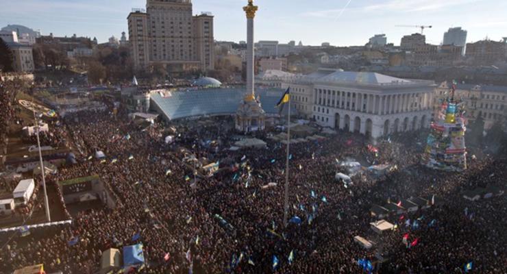 Оппозиция намерена провести в воскресенье очередное Вече в Киеве и автомайдан под Межигорьем