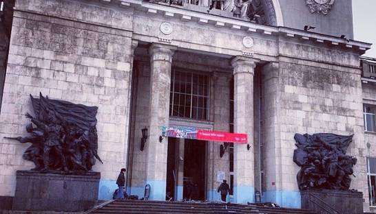 Взрыв в Волгограде: ФОТО очевидцев с места трагедии