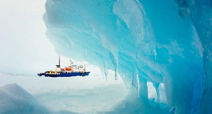 Академик Шокальский выбрался из льдов Антарктиды