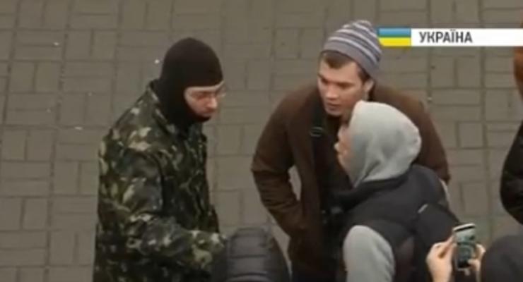 Главные ВИДЕО дня: "Титушки" на Евромайдане и христианские геи