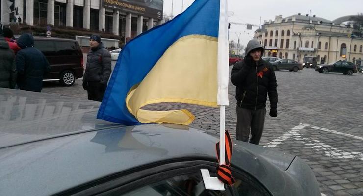 Битва Автомайданов: оппозиционеров в Киеве окружили