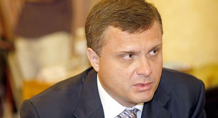 Янукович уволил Левочкина с поста главы Администрации президента