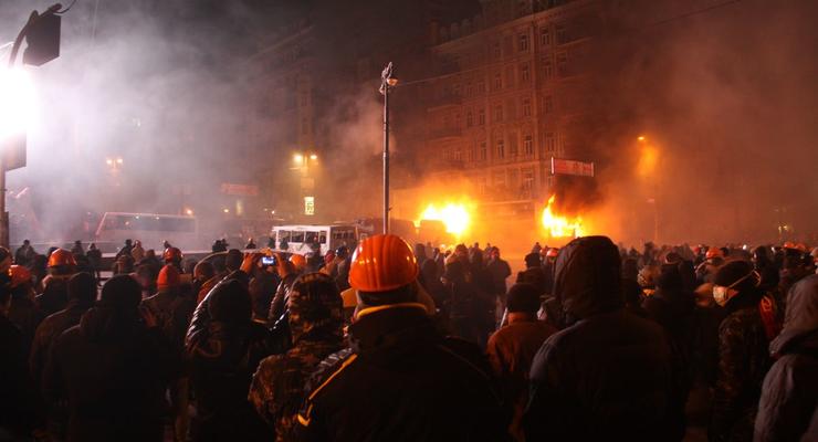 Беспорядки на Грушевского. Противостояние между митингующими и милицией продолжается