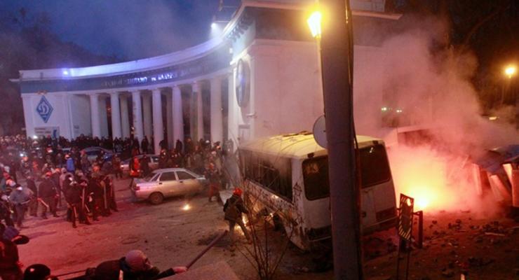 По состоянию на 6 утра из-за столкновений в Киеве к медикам обратились 103 человека