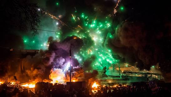 Черный дым и огонь: как прошла ночь 22-23 января на Грушевского (ФОТО)